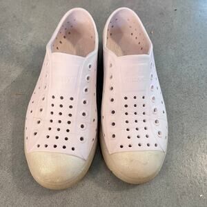 Native Shoes jefferson pink beige youth girls 1 shoes water slip on sneaker